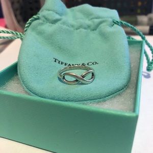 Authentic Tiffany & Co Infinity Ring size 8